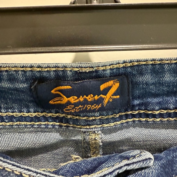 Seven7 Classic Blue Denim Shorts - Picture 3 of 5